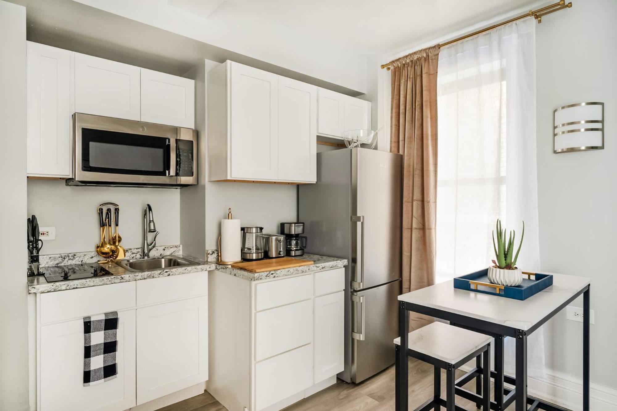 Apartment 73-806 New 1br 1bth Uws Doorman Gym